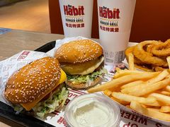 -The Habit Burger Grill 哈比特汉堡(复兴soho店)