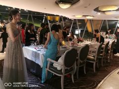 -广州塔卢特斯法国旋转餐厅