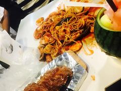 -席娜卡琳火车铁道夜市