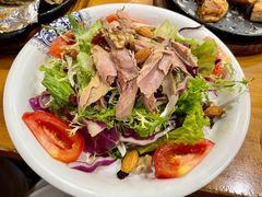 金枪鱼沙拉-老东镇啤酒屋海鲜加工·蒸汽海鲜·海鲜烧烤(台东店)