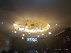 -万记麻辣烫国展总店