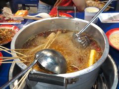 串串香-马路边边麻辣烫联盟路店