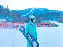 -亚布力新体委滑雪场