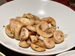 -MONICH牛排融合餐厅(和义大道购物中心店)