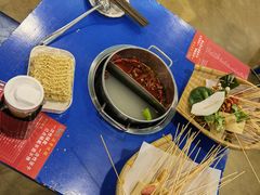 -马路边边串串香形象店(磐石路店)