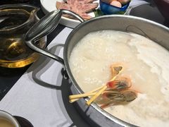 -红鼎豆捞·非遗鲍皇汤火锅(宝丰路店)