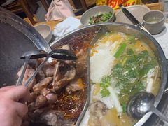 -肖肖酸萝卜鱼火锅(总店)