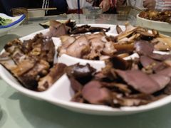 -老鼎万春卤菜(五代传承创始老店)