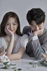 -易摄影婚纱摄影工作室