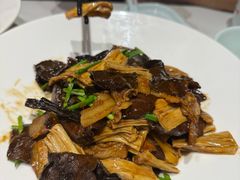 -乔家小院•非遗驴肉•本地小海鲜(滨河路店)