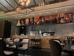 -卡佩罗意大利餐厅及酒吧Al Cappello Trattoria