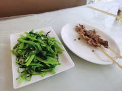 -覃记海鲜美食餐厅