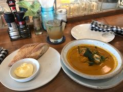 -ROAST coffee & eatery