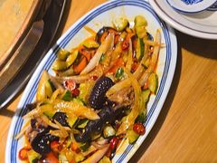 -洱火云南酸菜牛肉火锅(石景山当代商城店)