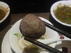 手打牛生丸-牛焱·贵州黄牛肉火锅(城西银泰店)