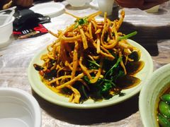 -巴厘龙虾·榜首油焖大虾(音乐学院·沿江酒馆店)