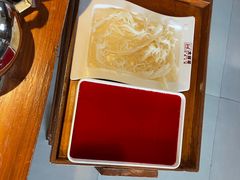 -周周有辣火锅馆(玖耀里店)