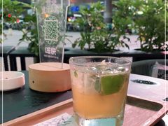 -星巴克臻选(上海合生汇1F店)