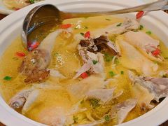 富春芳草鸡-芳草地度假酒店·野炉中餐厅