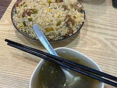 -老头爱马仕酸豇豆炒饭(丰富路店)