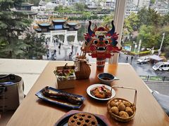 -包整·丝娃娃(一览甲秀楼风景店)