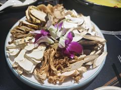 -野菌皇海景野生菌火锅(滨海大道店)