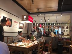 大堂-老佛爷炭火蛙锅直营(清滨路总店)