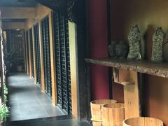 餐具摆设-Local泰莲庭(虹鳟鱼店)