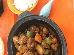 -同济大学本部学苑饮食广场