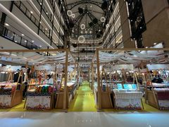 -梅龙镇广场