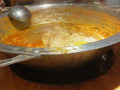 -野山舂·贵州现舂酸汤火锅(鸿通城店)