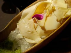 -老牌坊云南鱼豆花火锅(哈西万达店)