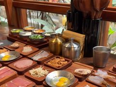 -银米·云南传统过桥米线(双廊黑金冠店)