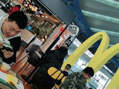 -麦当劳(鄂尔多斯机场店)