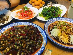 -临界音乐酒馆·小龙虾·江湖菜(华熙LIVE·鱼洞店)