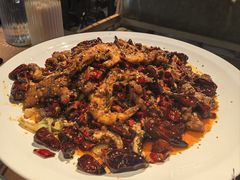 -临界音乐酒馆·小龙虾·江湖菜(华熙LIVE·鱼洞店)