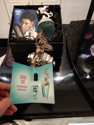 -ANNA SUI