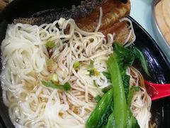 熏鱼面-食惠里小笼包面馆(越秀店)