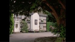 -苗方清颜专业祛痘养生