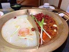 -沸炉重庆老火锅(军事博物馆店)