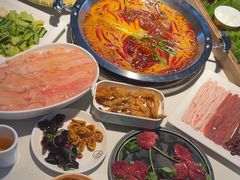 -茅草房·河畔园林火锅
