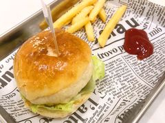 经典牛肉汉堡-仁义涵西餐·咖啡(中华巴洛克店)