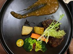 香煎菲力牛排配黑椒汁-红房子西菜馆(淮海中路店)