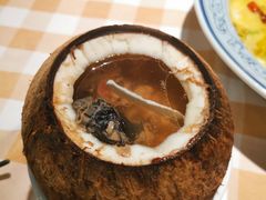 原只椰子炖乌鸡-珍味汤馆·潮汕家乡菜(保利文化广场店)
