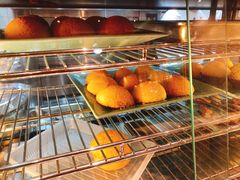 -沪华国际大酒店-停车场