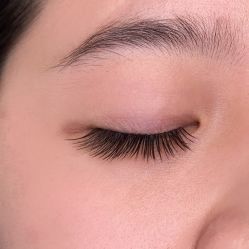 -花岐款式专研健康美甲沙龙