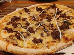 烤牛肉披萨-I HOLIC艾豪丽披萨(KKone店)