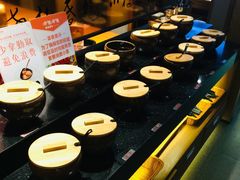 自助调料区-呷哺呷哺(万达新世界店)