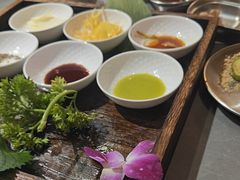 -围炉肉舍丹东海鲜烤肉·烤活鳗(步行街店)