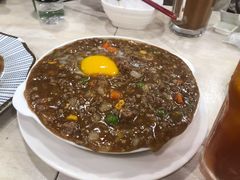 窝蛋牛肉饭-喜莲咖啡